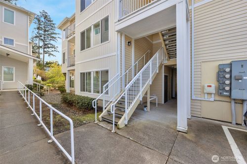 3025-14915 38th Dr Se, Bothell, WA, 98012-4215 | Card Image