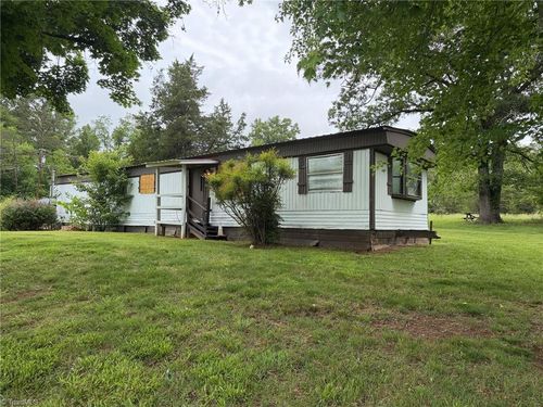 110 Beck Ln, Pilot Mountain, NC, 27041-8102 | Card Image