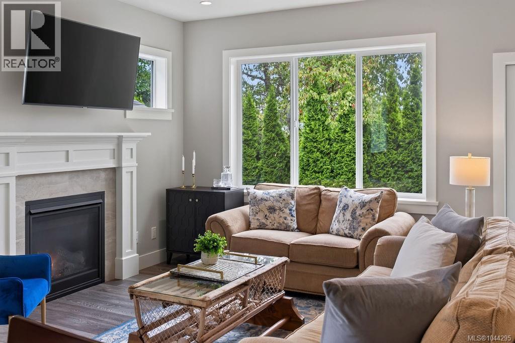Residential in Central Saanich 4