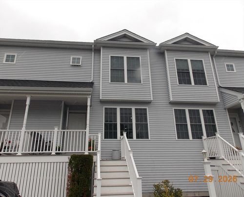 j3-1 Paradise Ln, Whitman, MA, 02382-2097 | Card Image