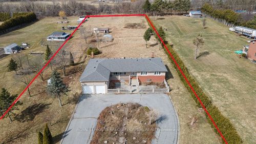 2104 St Johns Side Rd E, Stouffville, ON, L4A2P4 | Card Image