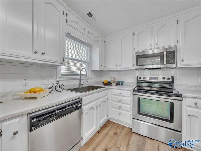 214 Shadowbrook Ln Ne, House other with 3 bedrooms, 2 bathrooms and null parking in Huntsville AL | Image 15