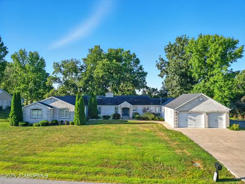 8 Country Club Dr, MEXICO, MO, 65265-3501 | Card Image