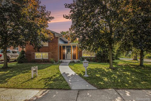 1981 Westfield Rd, Trenton, MI, 48183-1800 | Card Image