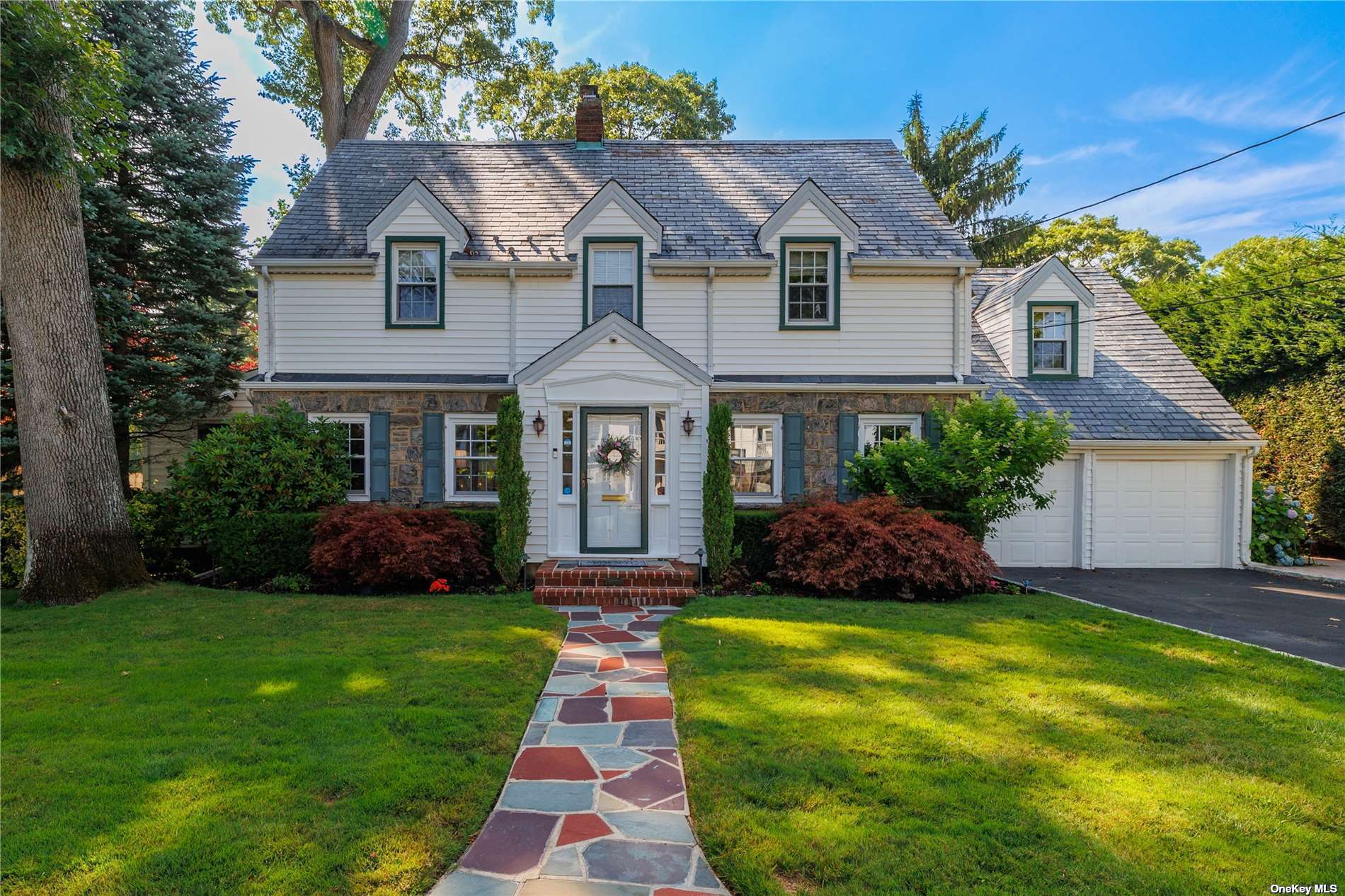Nottingham Rd, Rockville Centre, NY 11570