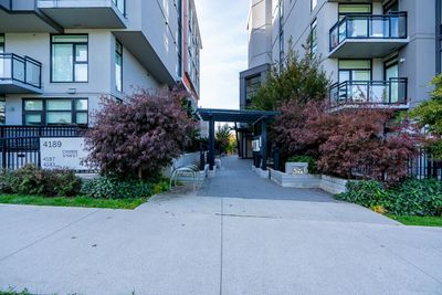 405 - 4189 Cambie St, Condo with 2 bedrooms, 2 bathrooms and 1 parking in Vancouver BC | Image 3