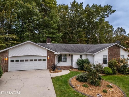 238 Lakeview Dr, Crossville, TN, 38558-7035 | Card Image