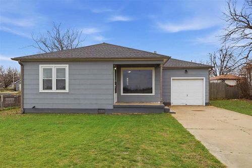 1106 Locust St, Perry, OK, 73077-3005 | Card Image