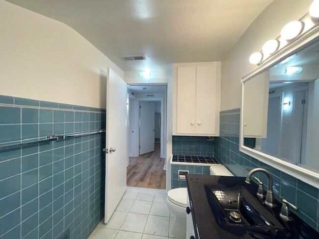 Upstairs Bath 2 | Image 14