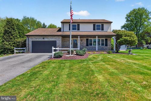 4426 Cedarwood Dr, YORK, PA, 17402-3307 | Card Image
