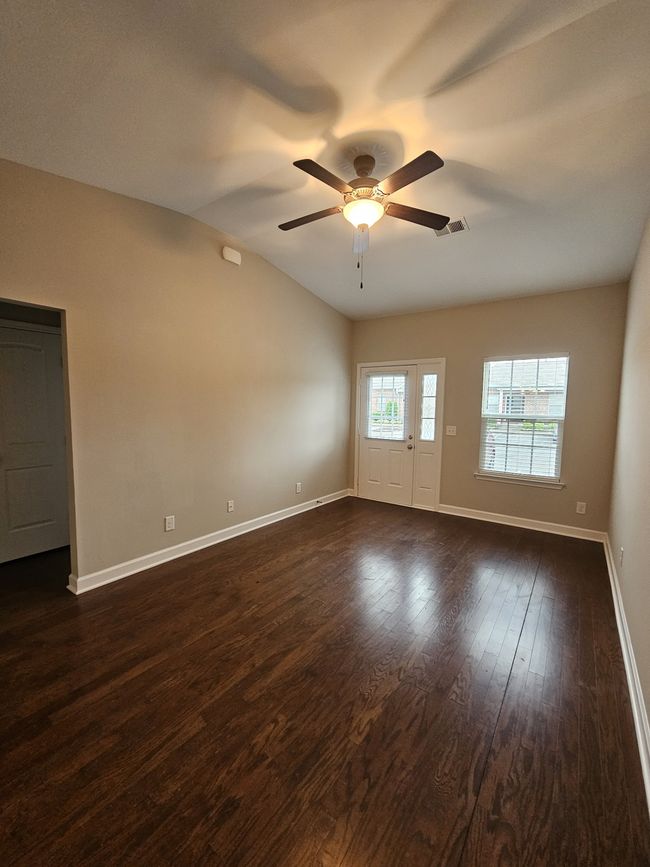 APT-111 - 1040 Charlie Daniels Pkwy, Condo with 2 bedrooms, 2 bathrooms and 2 parking in Mount Juliet TN | Image 6