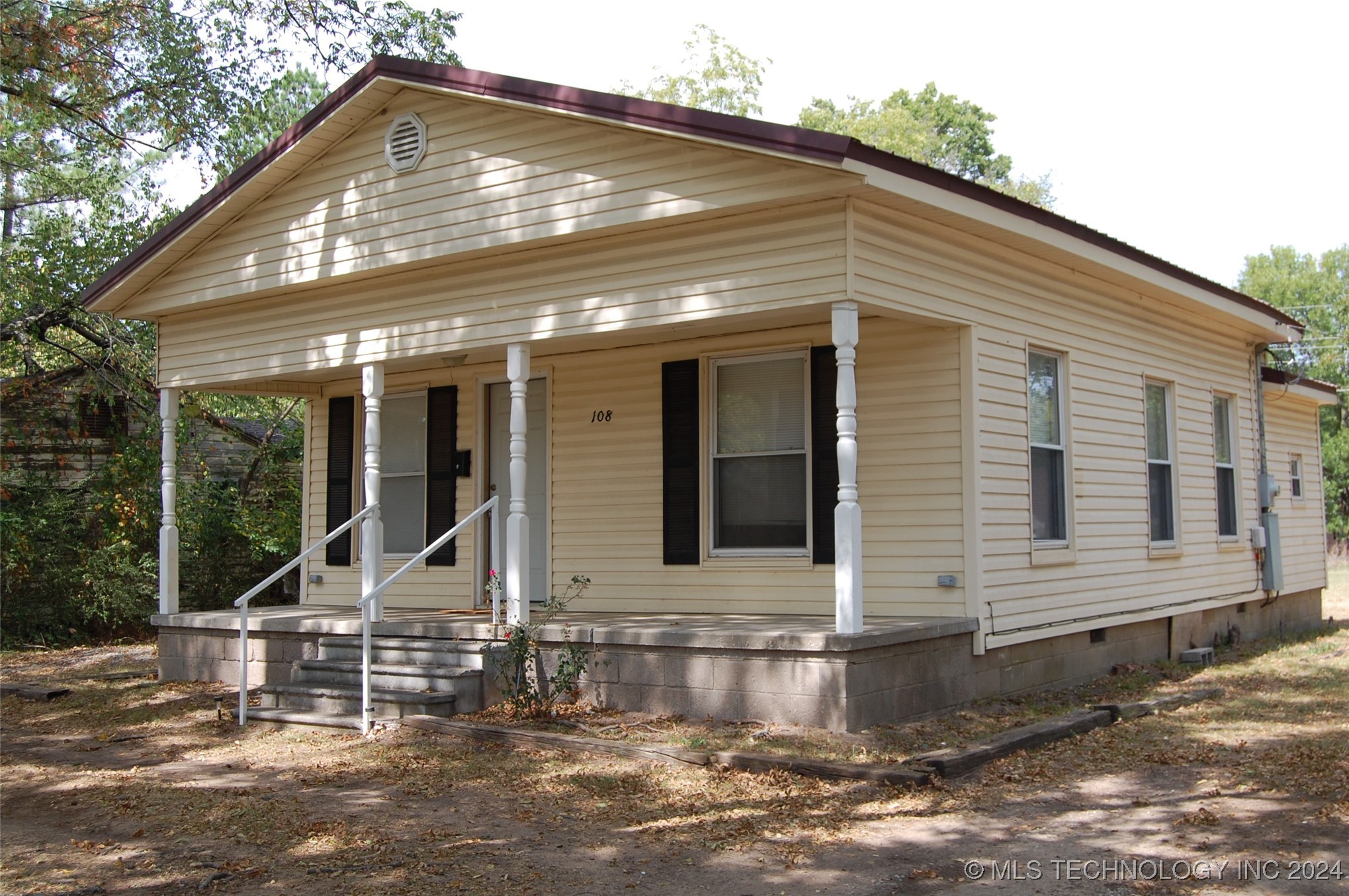Jefferson St, Henryetta, OK 74437