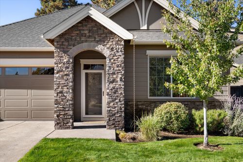 60208 Rolled Rock Way, Bend, OR, 97702-9381 | Card Image