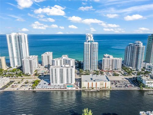 apt-420-3000 S Ocean Dr, Hollywood, FL, 33019-2850 | Card Image
