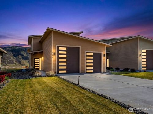 9773 Ridgeview Dr Nw, Quincy, WA, 98848-9167 | Card Image