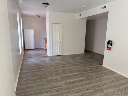 c-1320 Academy Ave, Saint Louis, MO, 63113-1330 | Card Image