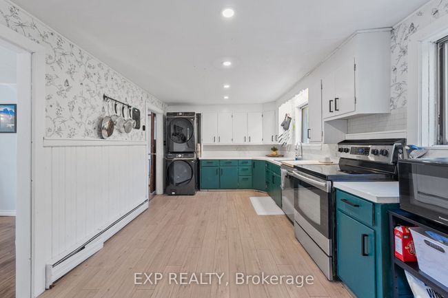 1433 Methodist Point Rd, House other with 4 bedrooms, 2 bathrooms and 10 parking in Tiny ON | Image 12