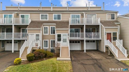 133-133 Peddlars Dr, Branford, CT, 06405-5822 | Card Image