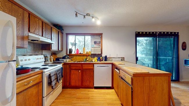 1498 Port Mellon Highway, House other with 4 bedrooms, 2 bathrooms and 3 parking in Gibsons BC | Image 5