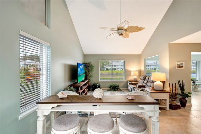 6304 - 6304 River Run Dr, House attached with 2 bedrooms, 2 bathrooms and null parking in Sebastian FL | Image 5