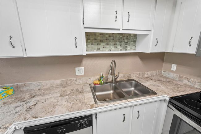 149 Pine Cone Trl, Townhouse with 2 bedrooms, 3 bathrooms and null parking in Ormond Beach FL | Image 15