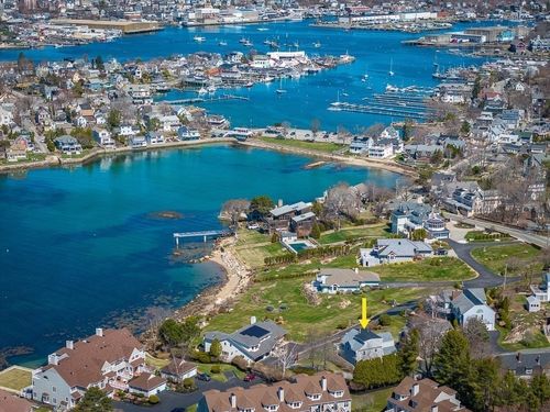 7 Hawthorne Ln, Gloucester, MA, 01930-4128 | Card Image
