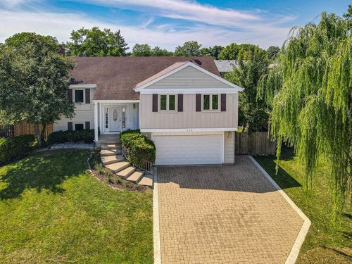 112 Lilac Ln, Buffalo Grove, IL, 60089-1848 | Card Image