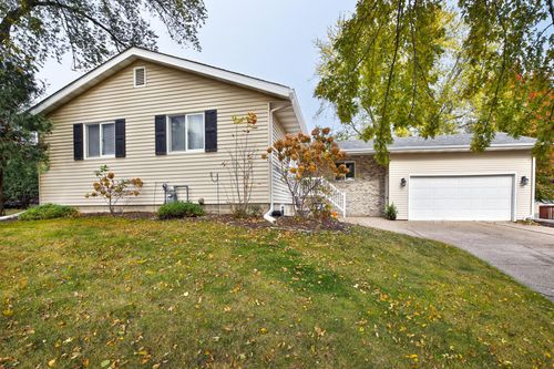 332 13th St Sw, Owatonna, MN, 55060-3802 | Card Image