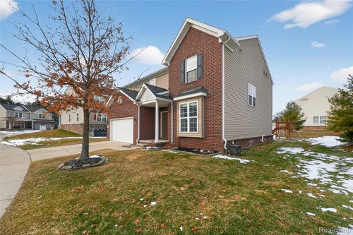 59684 Twin Pines Dr, New Hudson, MI, 48165-8114 | Card Image