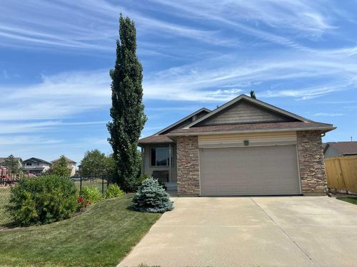7017 90 Street, Grande Prairie, AB, T8X0C1 | Card Image