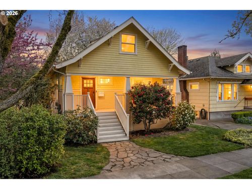 2136 Se 38th Ave, Portland, OR, 97214-5904 | Card Image