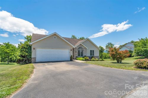 117 Caldonia Dr, Candler, NC, 28715-8451 | Card Image
