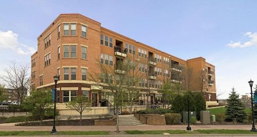 303-150 E Burnsville Pkwy, Burnsville, MN, 55337-7572 | Card Image