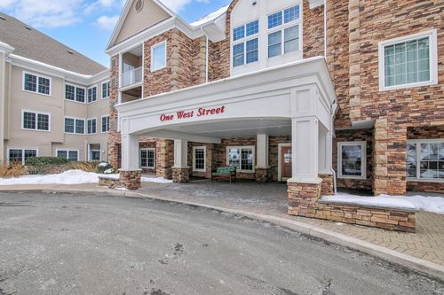 107-1 West Street, Simsbury, CT, 06070 | Card Image