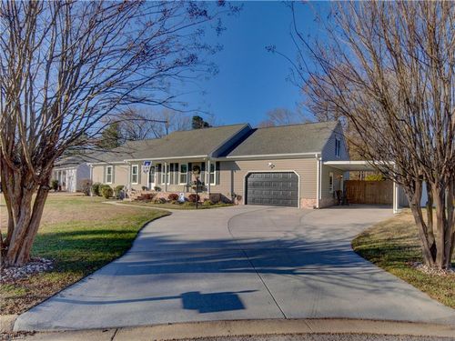 658 Blackthorne Dr, Chesapeake, VA, 23322-9030 | Card Image