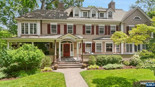 29 Hillcrest Rd, Glen Ridge, NJ, 07028-1202 | Card Image