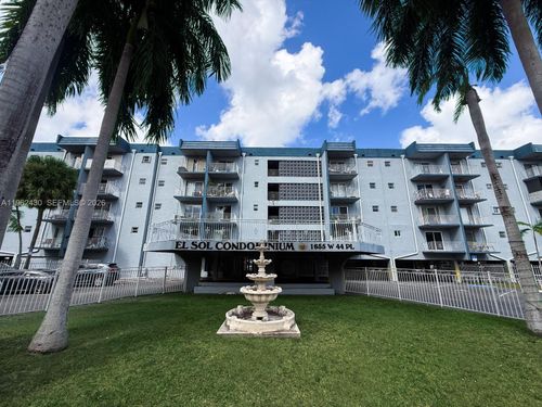 538-1655 W 44th Pl, Hialeah, FL, 33012-7438 | Card Image