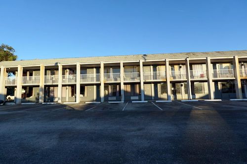 265-2050 E Irlo Bronson Memorial Hwy, Kissimmee, FL, 34744-4415 | Card Image