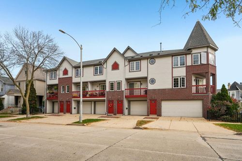 1510 N Humboldt Ave, Milwaukee, WI, 53202-2110 | Card Image