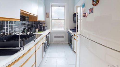 apt-6c-6300 Riverdale Ave, Bronx, NY, 10471-1050 | Card Image