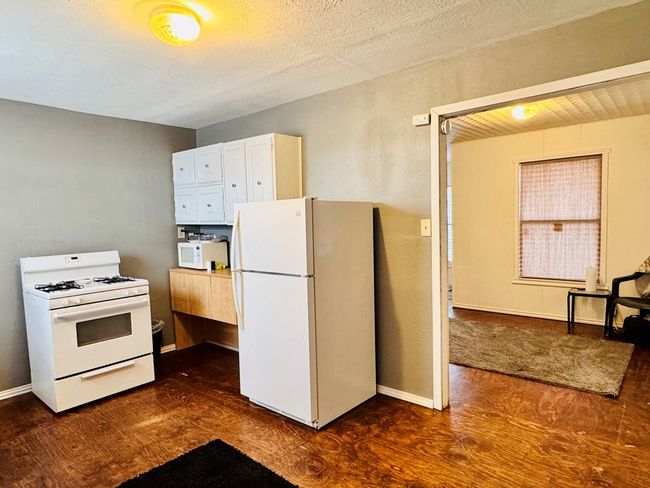 404 N Gillis St, House other with 3 bedrooms, 1 bathrooms and null parking in Fort Stockton TX | Image 8