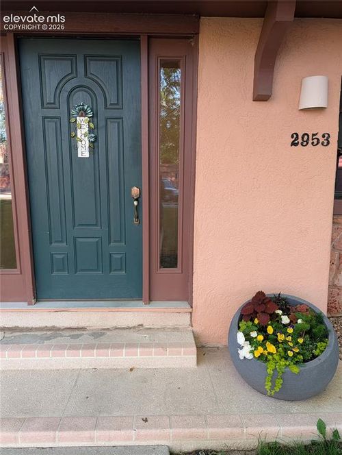 b-2953 Mesa Rd, Colorado Springs, CO, 80904-8108 | Card Image