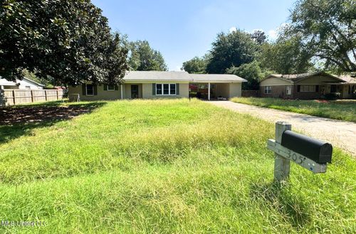 305 Seymour Dr, Indianola, MS, 38751-2619 | Card Image