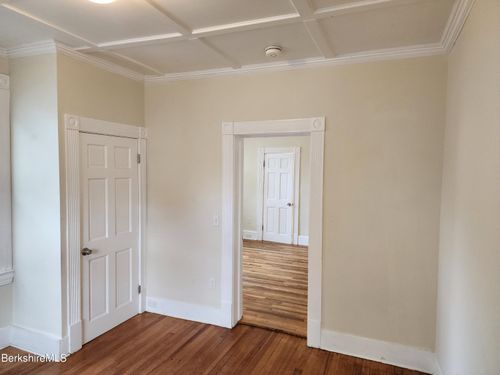 unit-1-39 Onota St, Pittsfield, MA, 01201-3103 | Card Image