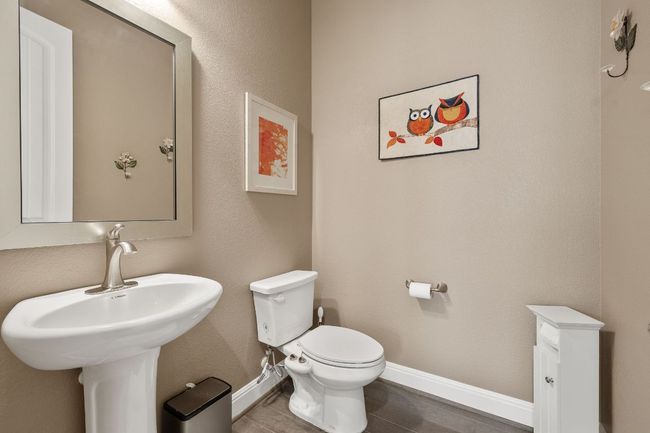 Half bathroom on main floor | Image 27