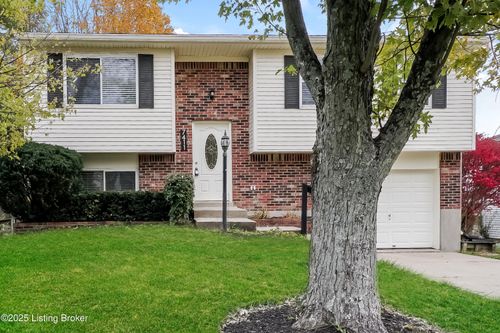 7411 Autumn Bent Way, Crestwood, KY, 40014-9091 | Card Image