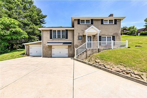 765 Robbins Station Rd, North Huntingdon, PA, 15642-2271 | Card Image
