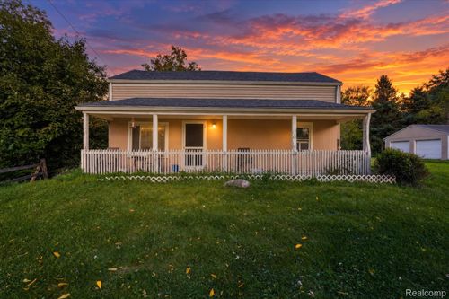 9022 Parshallville Road, Hartland Township, MI, 48430 | Card Image