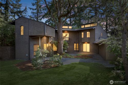 12809 3rd Avenue Ct E, Tacoma, WA, 98445-1552 | Card Image