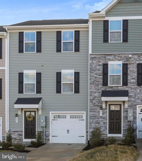 405 Williams St, STRASBURG, VA, 22657-4379 | Card Image